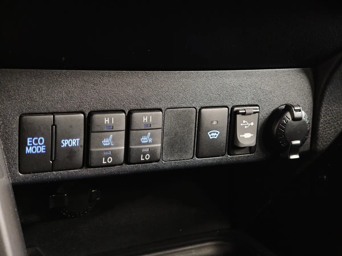Toyota RAV4 2.0 CVT (148 л.с.) Стандарт Синий в АВИЛОН. Слайд №24