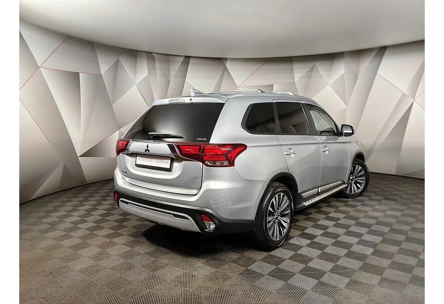 LIVE. Слайд №8