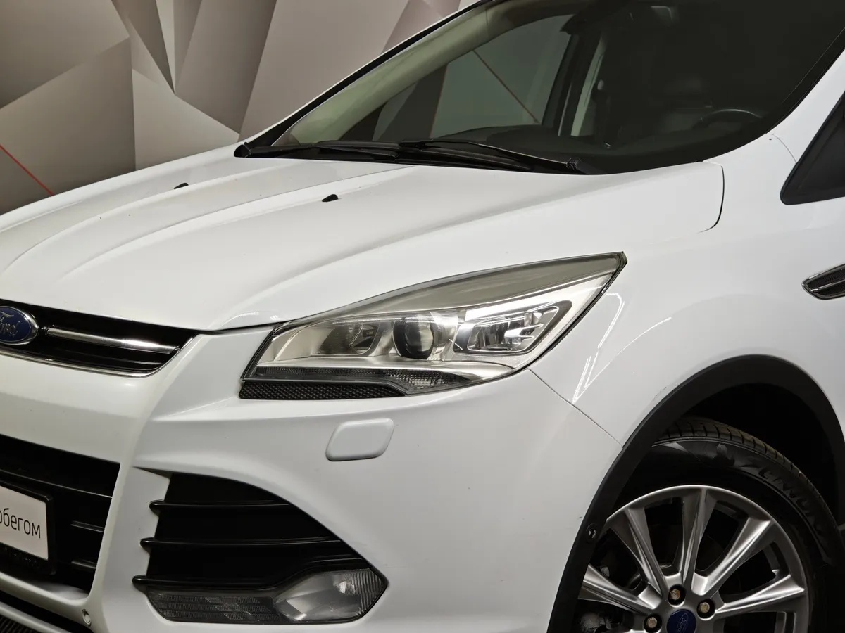 Ford Kuga 1.6 EcoBoost AT AWD (182 л.с.) Titanium Белый в АВИЛОН. Слайд №10