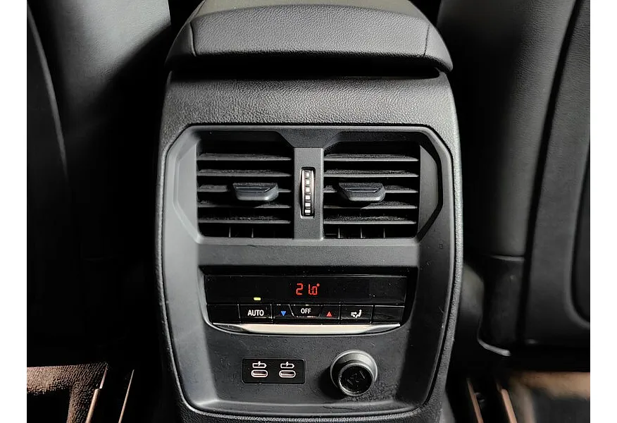 BMW 3 серия 320i Steptronic (184 л.с.) Sport Line Черный в АВИЛОН. Слайд №17