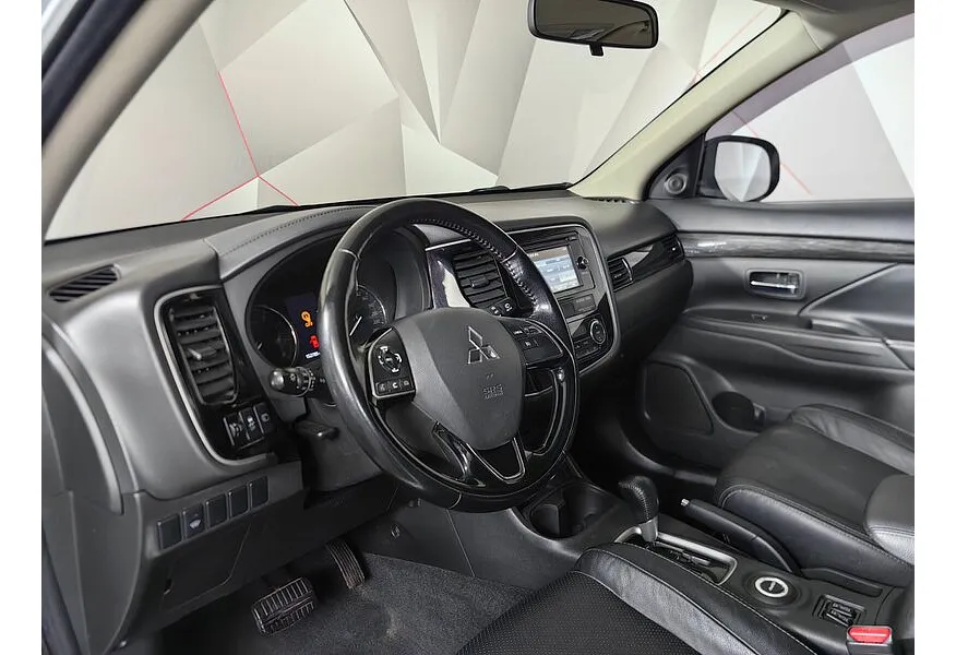 Mitsubishi Outlander 2.0 CVT 4WD (146 л.с.) Серебристый в АВИЛОН. Слайд №19