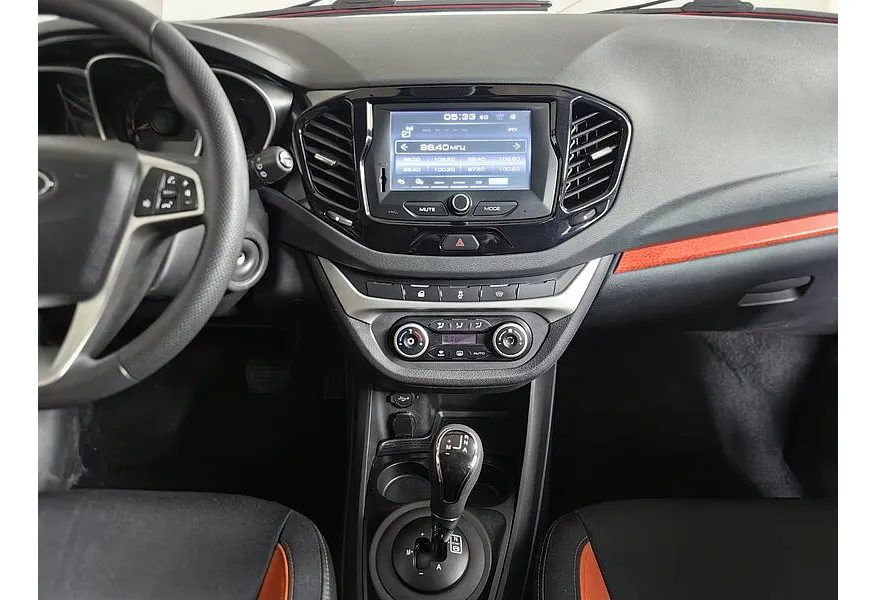 ВАЗ (Lada) Vesta 1.8 AMT (122 л.с.) Оранжевый в АВИЛОН. Слайд №14