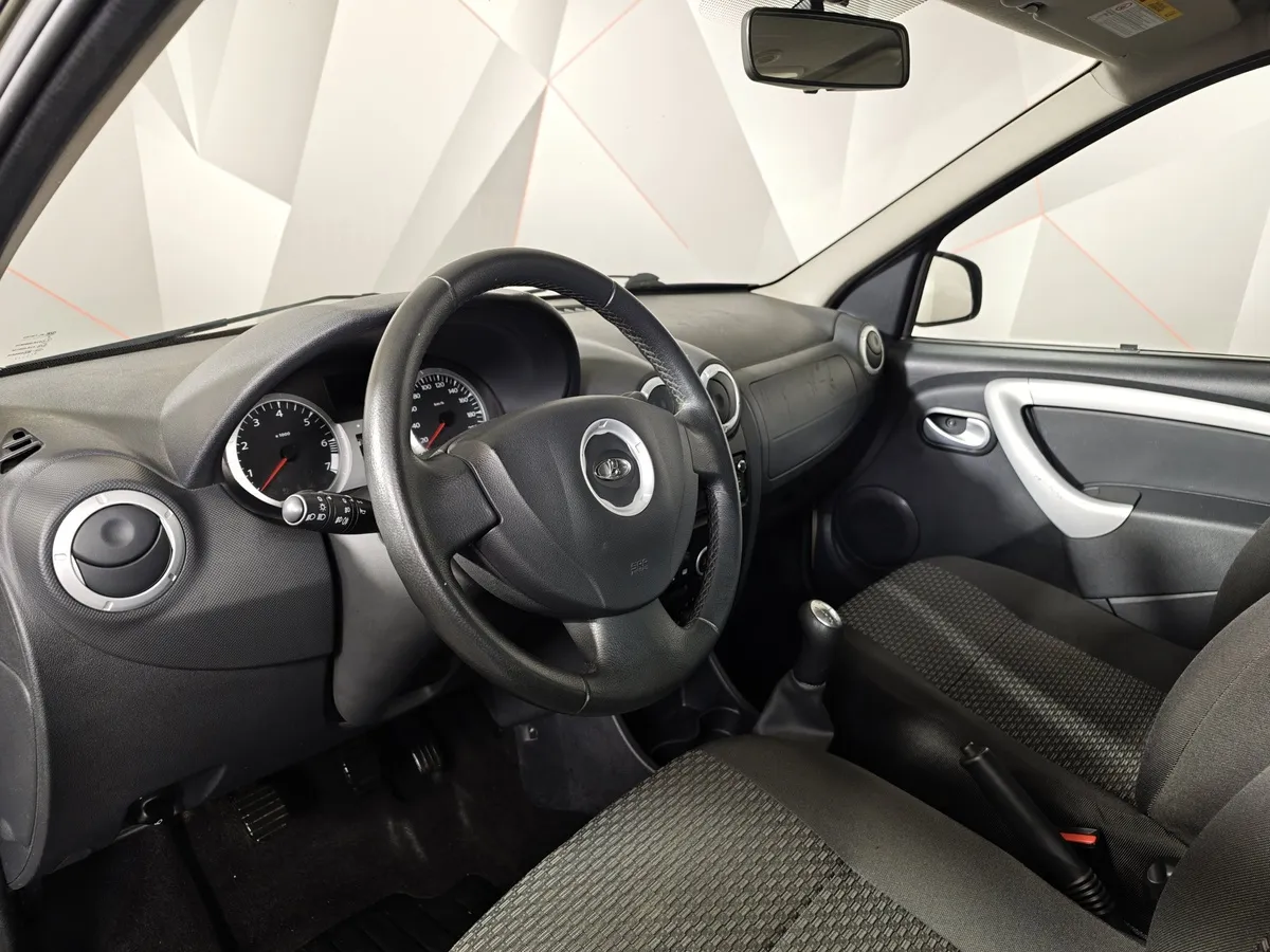 ВАЗ (Lada) Largus 1.6 MT 16 кл (5 мест) (105 л.с.) Бежевый в АВИЛОН. Слайд №19