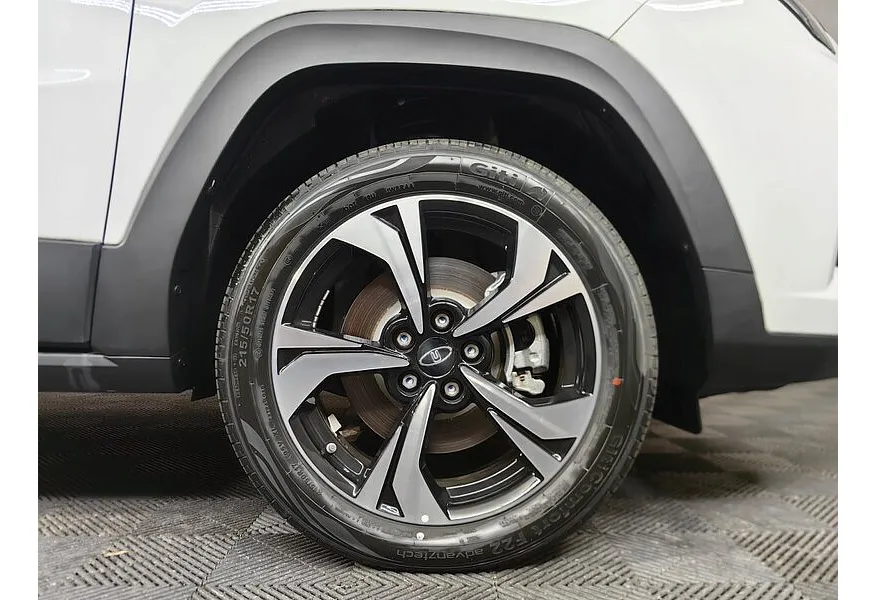 Москвич 3 1.5 CVT (150 л.с.) Standart Белый в АВИЛОН. Слайд №9