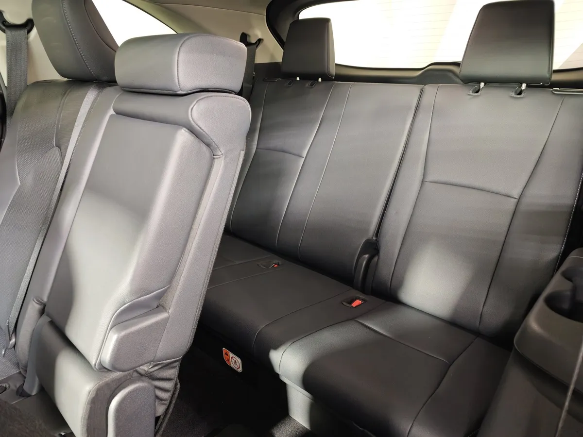 Toyota Highlander 2.0T AT 4WD (248 л.с.) Noble Version Черный в АВИЛОН. Слайд №28