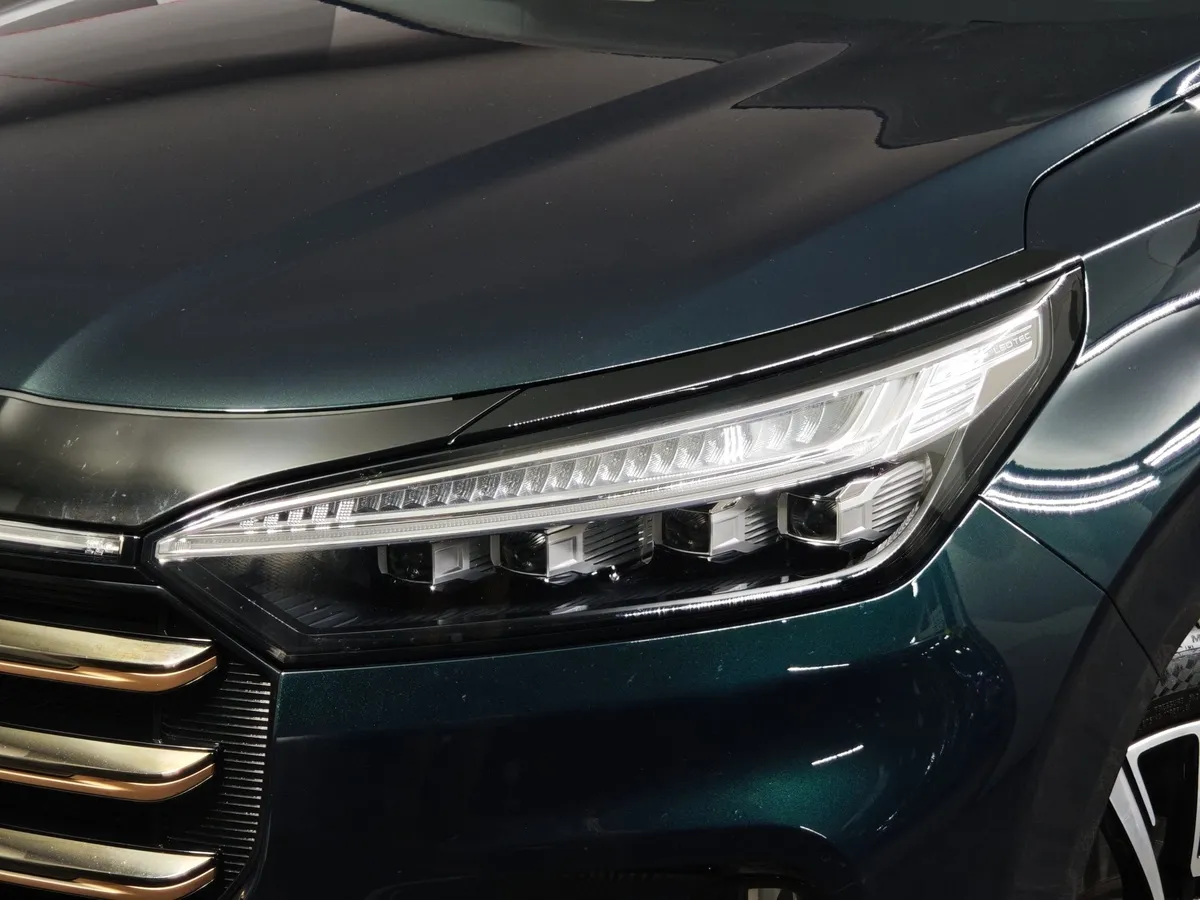 EXEED VX 2.0 AMT AWD (249 л.с.) President Limited Edition Зеленый в АВИЛОН. Слайд №10