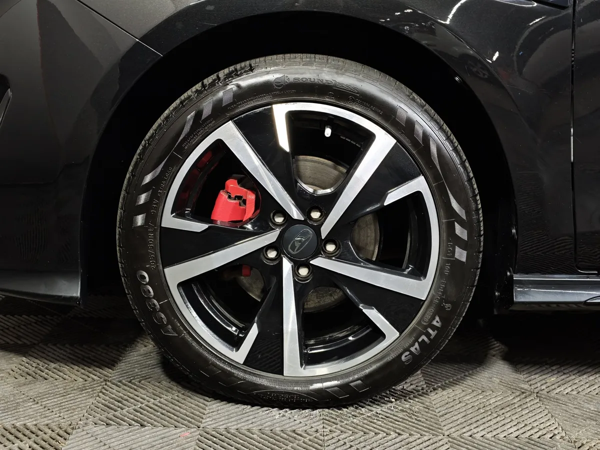 Kaiyi E5 1.5 CVT 2WD (147 л.с.) Luxury+ Черный в АВИЛОН. Слайд №9