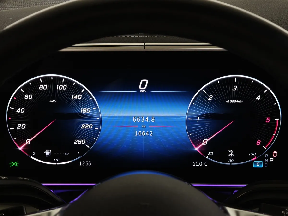 Mercedes-Benz V-Класс V 300 L3 4Motion 9G-Tronic (239 л.с.) Черный в АВИЛОН. Слайд №16