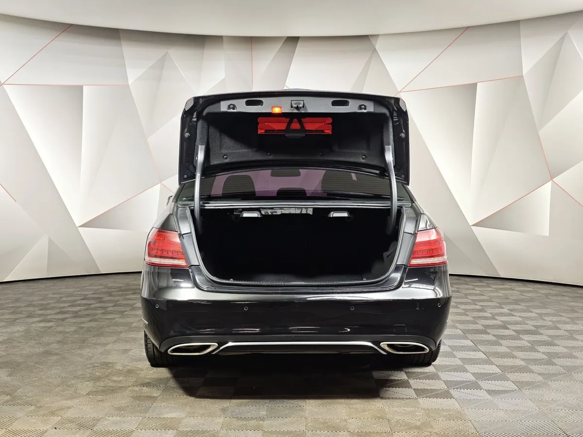 Mercedes-Benz E-Класс E 400 4Matic 7G-Tronic Plus (333 л.с.) Черный в АВИЛОН. Слайд №11