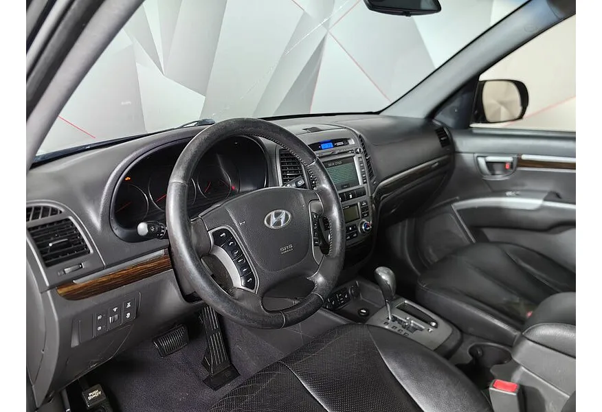 Hyundai Santa Fe 2.4 AT 4WD (174 л.с.) Черный в АВИЛОН. Слайд №17