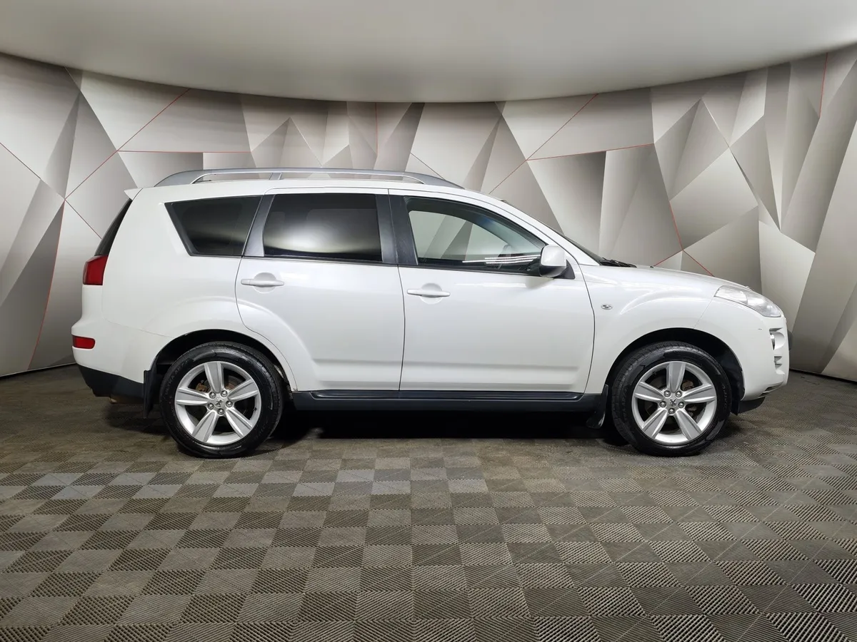 Peugeot 4007 2.0 CVT 4x4 (147 л.с.) Белый в АВИЛОН. Слайд №6
