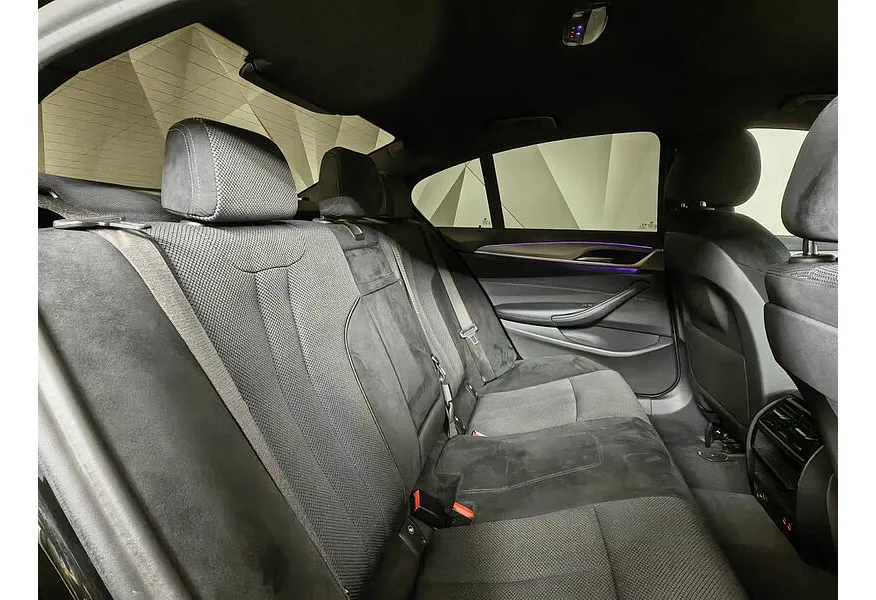 BMW 5 серия 520d xDrive Steptronic (190 л.с.) Черный в АВИЛОН. Слайд №14