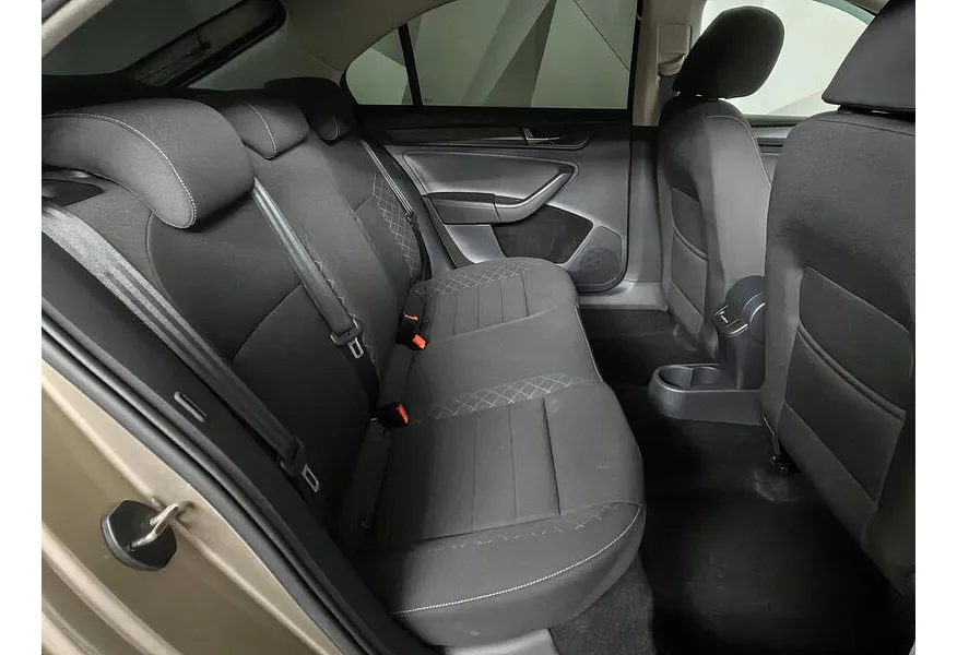 АВИЛОН - Skoda Rapid 1.6 AT (110 л.с.) Коричневый - slide 10