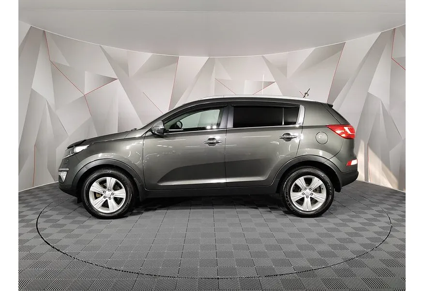 Kia Sportage 2.0 AT AWD (150 л.с.) Серебристый в АВИЛОН. Слайд №3
