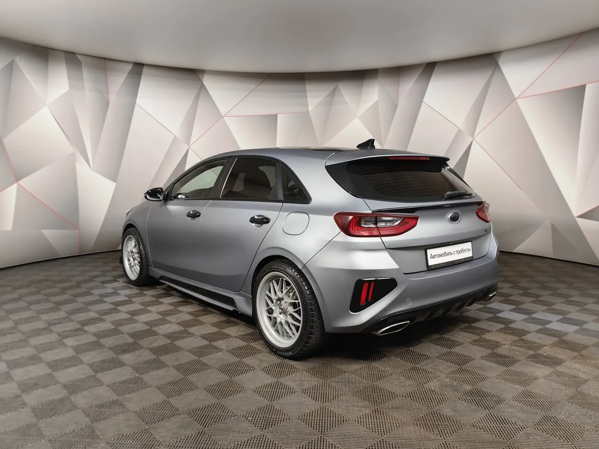 Kia Ceed 1.4 T-GDI AMT (140 л.с.) Premium Plus Серый в АВИЛОН. Слайд №4