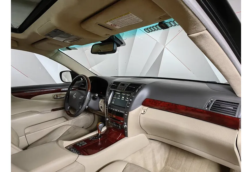 Lexus LS 460 L AT (381 л.с.) Exclusive 4 Черный в АВИЛОН. Слайд №10