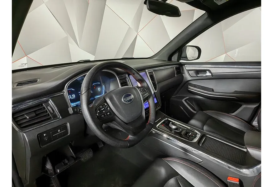 SWM G05 Pro 1.5 AMT (139 л.с.) 7 мест Серый в АВИЛОН. Слайд №17