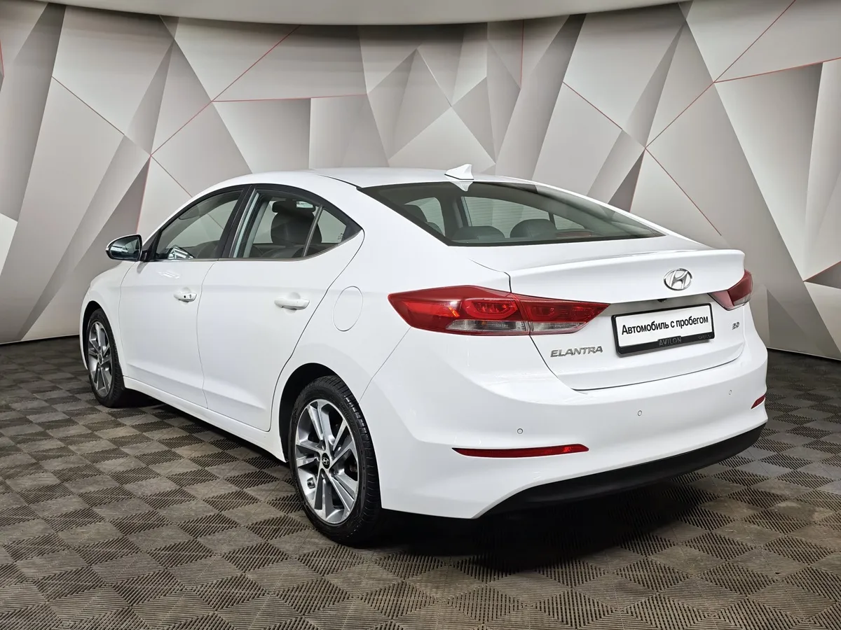 Hyundai Elantra 2.0 - 6AT (150 л.с.) Elegance + Style Белый в АВИЛОН. Слайд №4