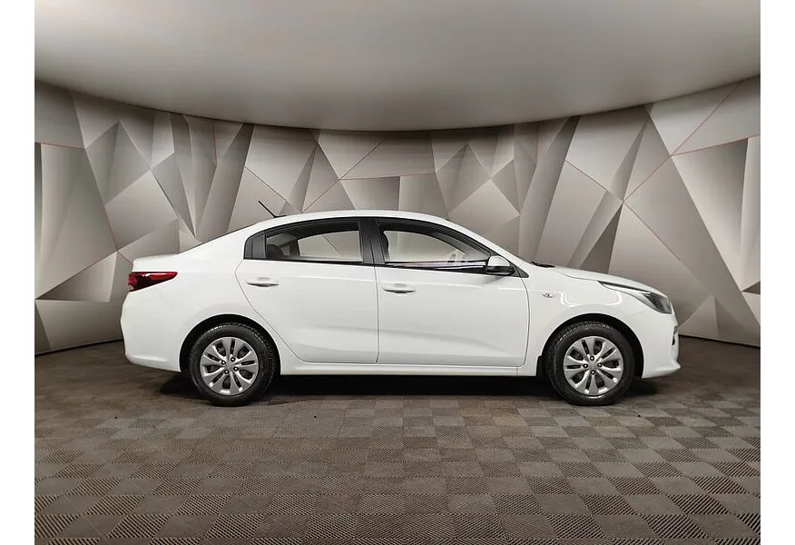Kia Rio 1.6 AT (123 л.с.) Luxe Белый в АВИЛОН. Слайд №6
