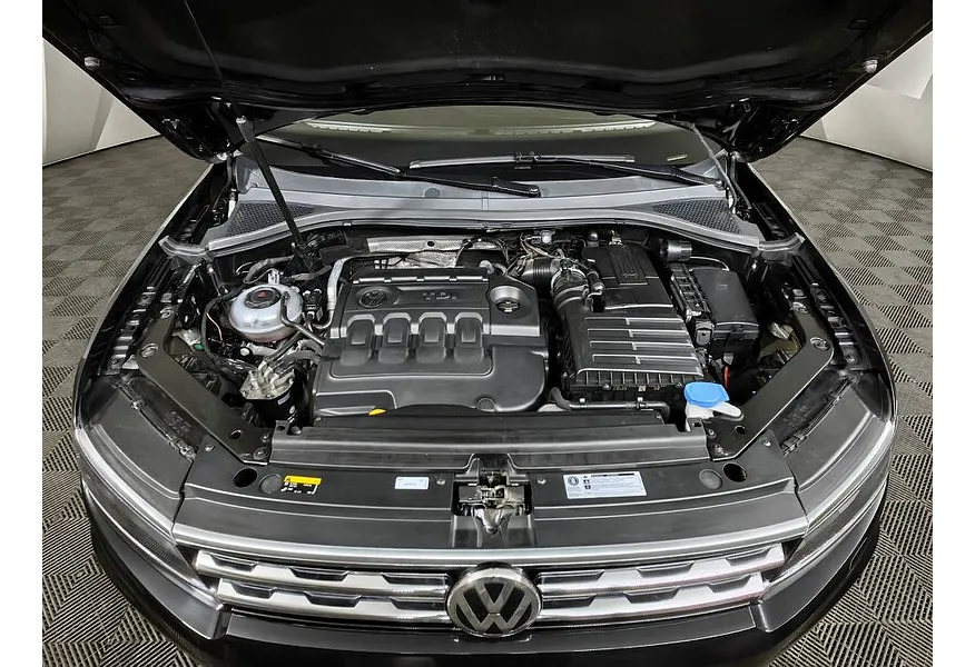 Volkswagen Tiguan 2.0 TDI 4Motion DSG (150 л.с.) Highline Черный в АВИЛОН. Слайд №11