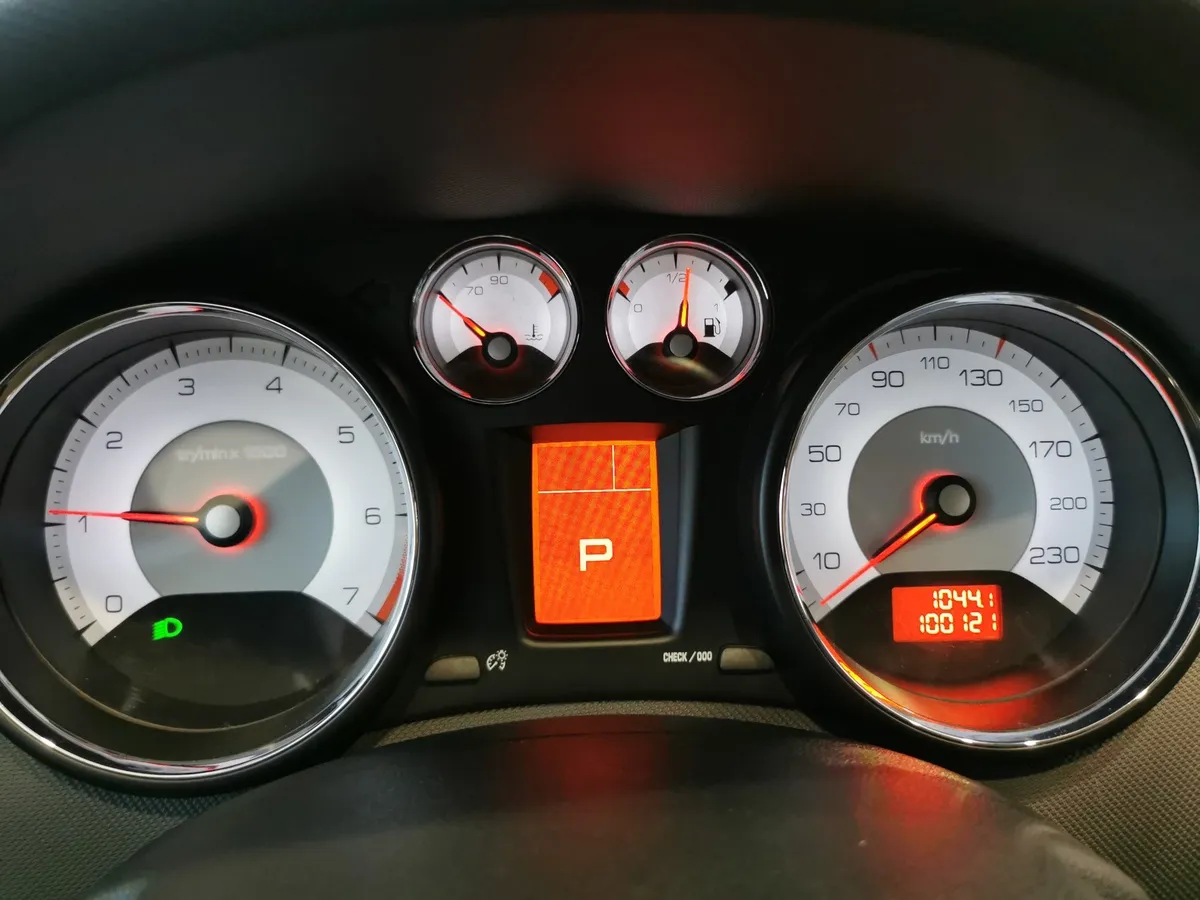 Peugeot 308 1.6 VTi AT (120 л.с.) Серый в АВИЛОН. Слайд №17