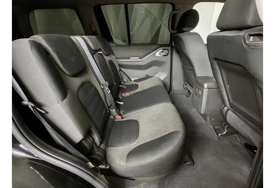 Nissan Pathfinder 2.5 dCi Turbo AT AWD (190 л.с.) Черный в АВИЛОН. Слайд №16