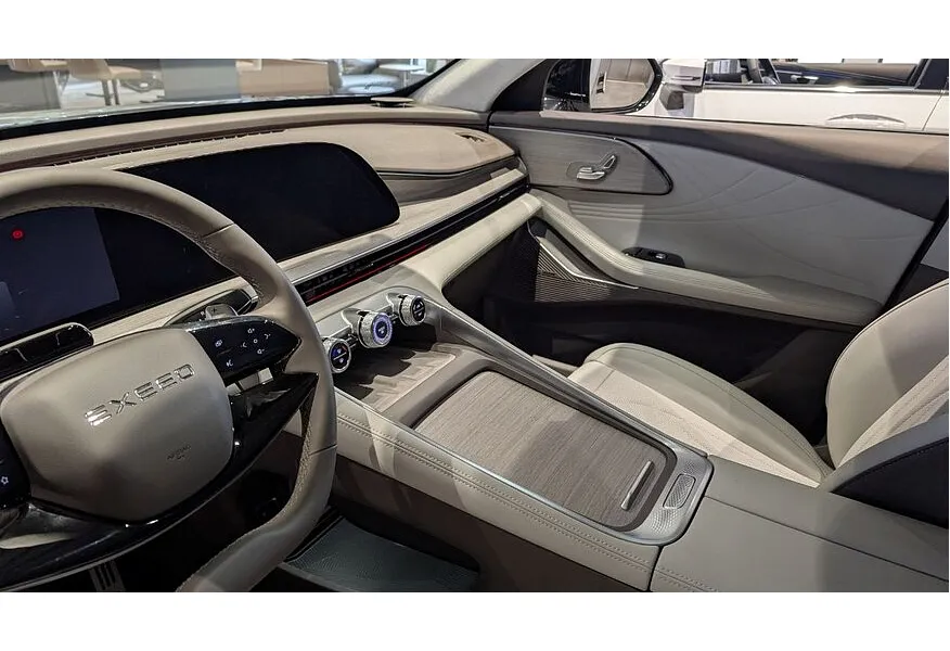 EXEED RX 2.0T 8AT 4WD (249 л.с.) Flagship Серый в АВИЛОН. Слайд №7