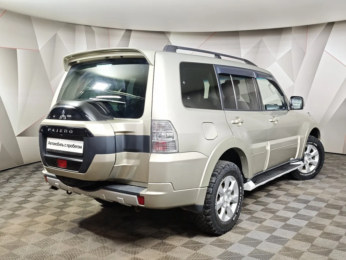 Mitsubishi Pajero 3.0 AT AWD (178 л.с.) Коричневый в АВИЛОН. Слайд №2