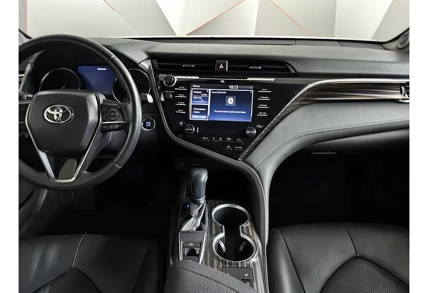 Toyota Camry 2.5 AT (181 л.с.) Классик Белый в АВИЛОН. Слайд №15