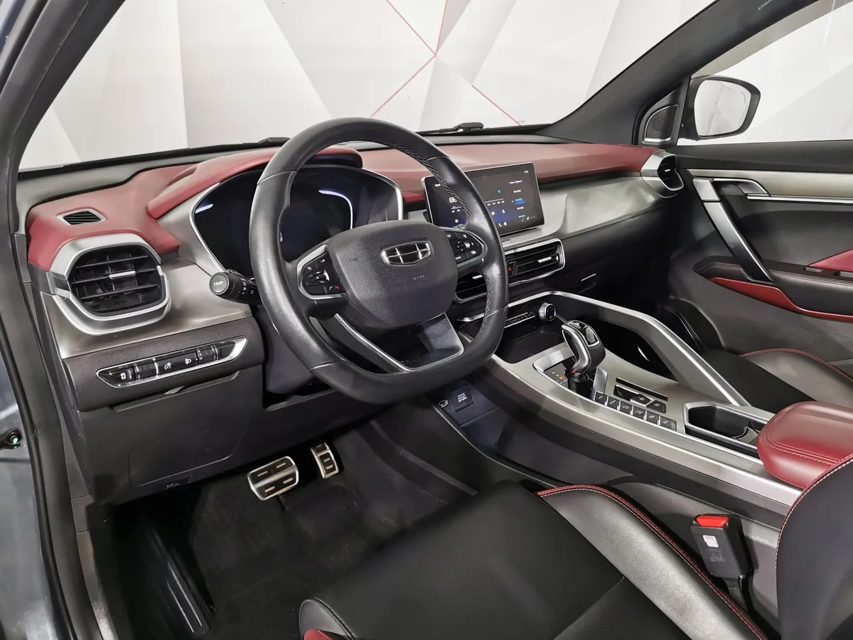 Geely Coolray 1.5T 7DCT 2WD (150 л.с.) Flagship Sport Серый в АВИЛОН. Слайд №17