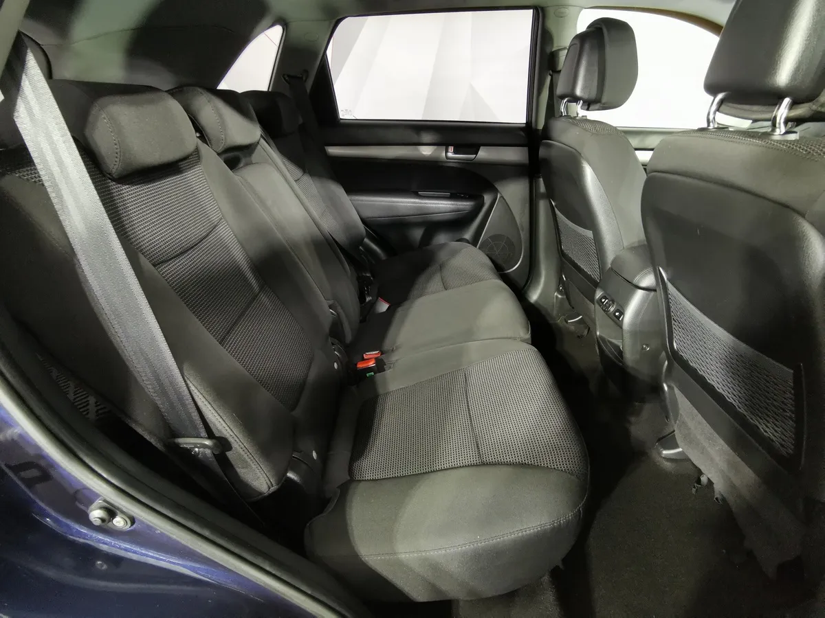 Kia Sorento 2.2 CRDi AT AWD (200 л.с.) Luxe Синий в АВИЛОН. Слайд №15