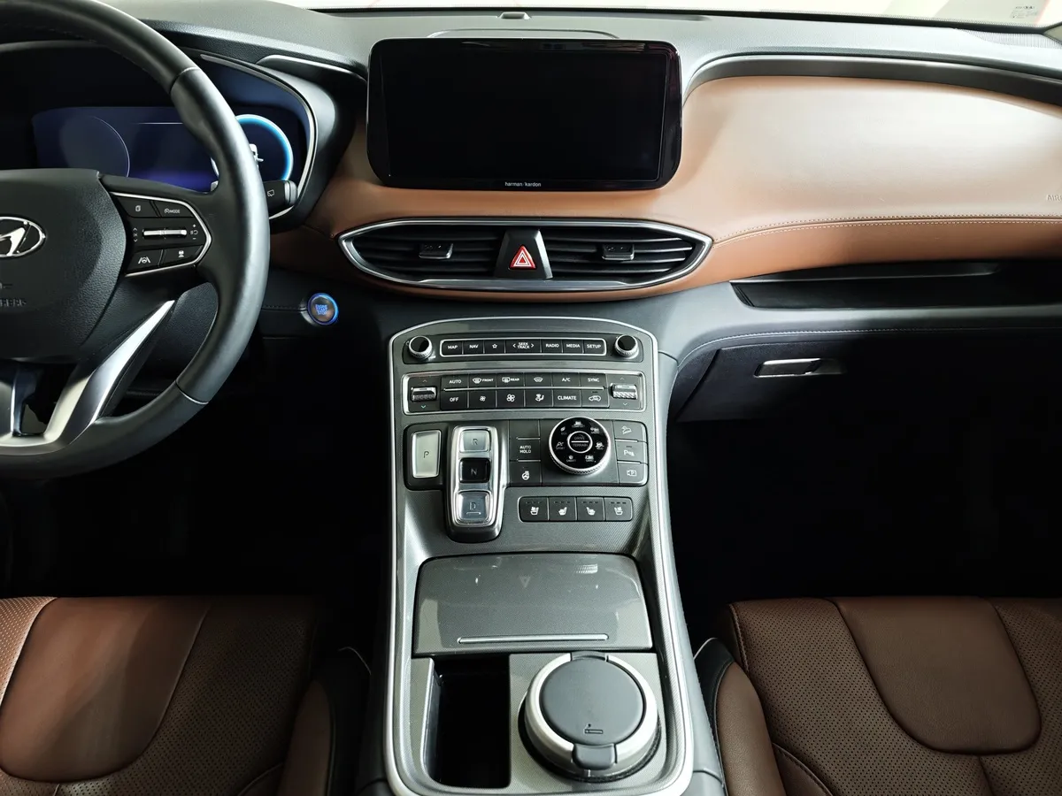 Hyundai Santa Fe 2.2 CRDi AWD 8AT (200 л.с.) High-Tech Серый в АВИЛОН. Слайд №15