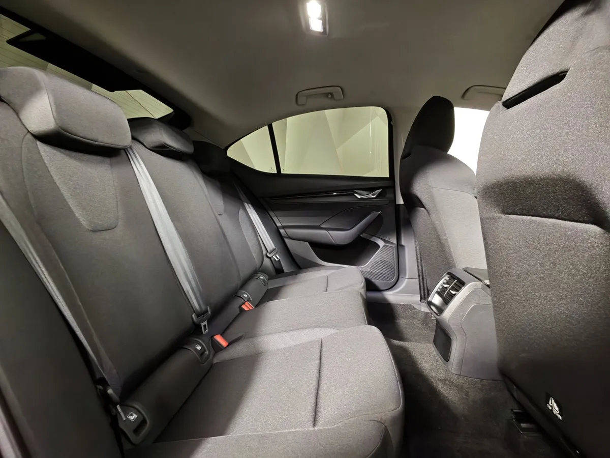 Skoda Octavia 1.4 AT FWD (150 л.с.) Синий в АВИЛОН. Слайд №16