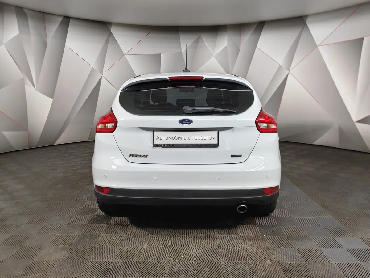 Ford Focus 1.5 EcoBoost AT (150 л.с.) Titanium Белый в АВИЛОН. Слайд №8
