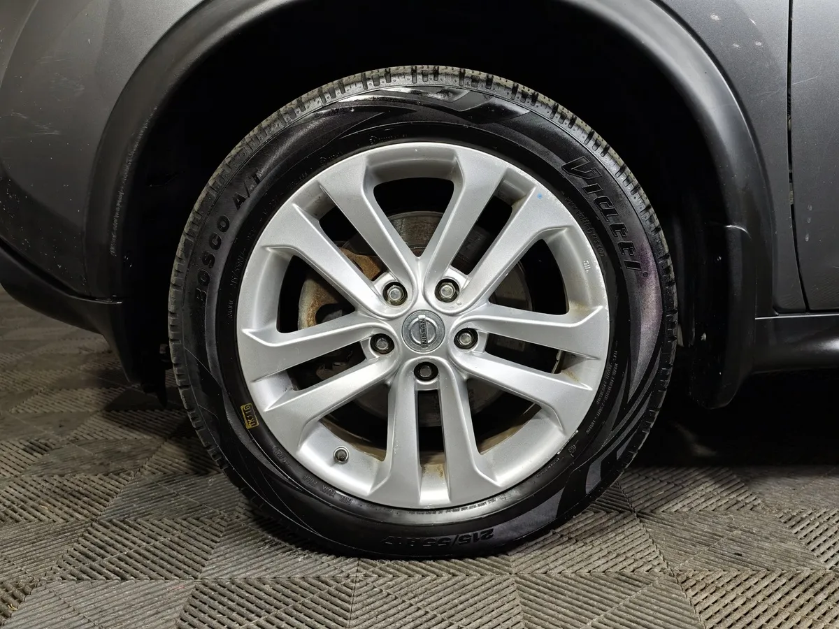 Nissan Juke 1.6 turbo CVT AWD (190 л.с.) Серый в АВИЛОН. Слайд №9
