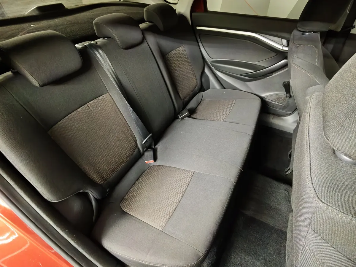 ВАЗ (Lada) Vesta 1.6 MT (106 л.с.) Красный в АВИЛОН. Слайд №16