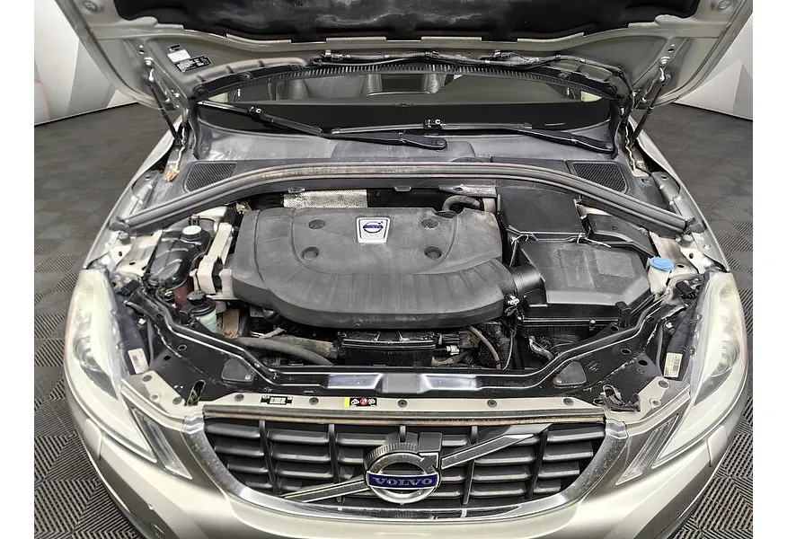 Volvo XC60 2.4 D Geartronic AWD (163 л.с.) Бежевый в АВИЛОН. Слайд №11