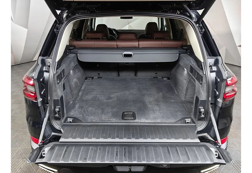 BMW X5 xDrive30d Steptronic (249 л.с.) Business Plus Черный в АВИЛОН. Слайд №8
