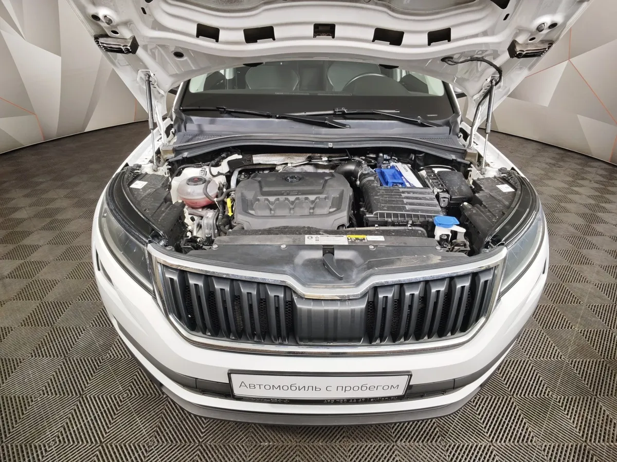Skoda Kodiaq 2.0 TSI DSG 4X4 (180 л.с.) Белый в АВИЛОН. Слайд №11