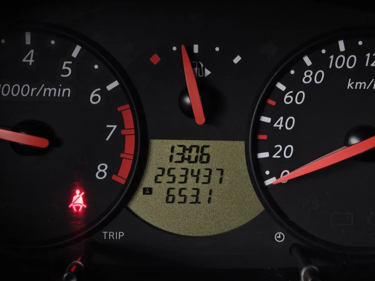 Nissan Micra 1.2 AT (80 л.с.) Оранжевый в АВИЛОН. Слайд №17