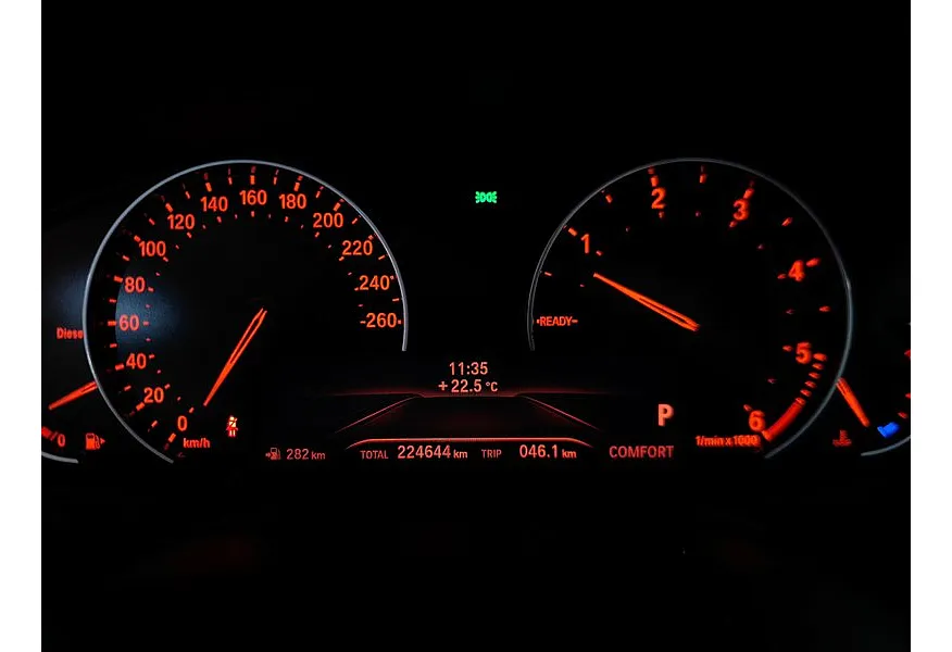 BMW 5 серия 520d xDrive Steptronic (190 л.с.) Base (Локальная сборка) Черный в АВИЛОН. Слайд №13