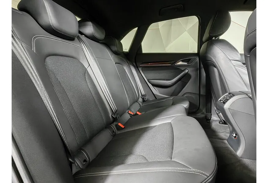 Audi Q3 2.0 TFSI S tronic quattro (180 л.с.) Sport Серый в АВИЛОН. Слайд №16