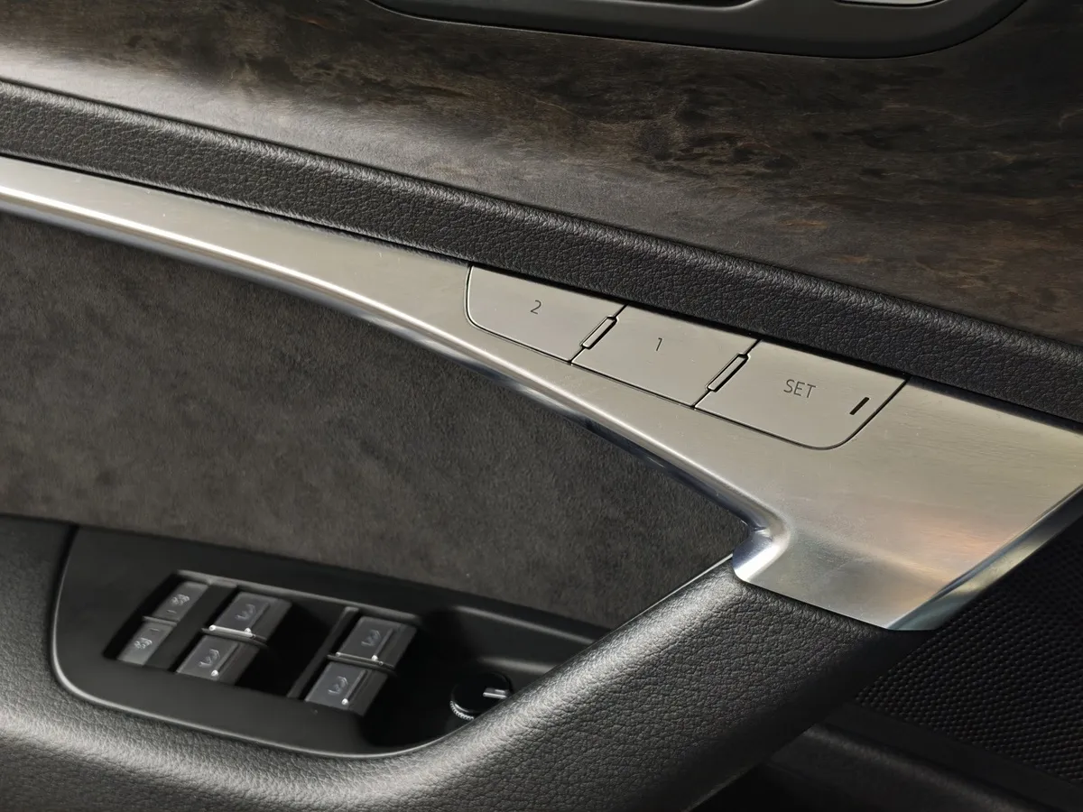 Audi A6 55 TFSI S tronic quattro (340 л.с.) Design Коричневый в АВИЛОН. Слайд №24