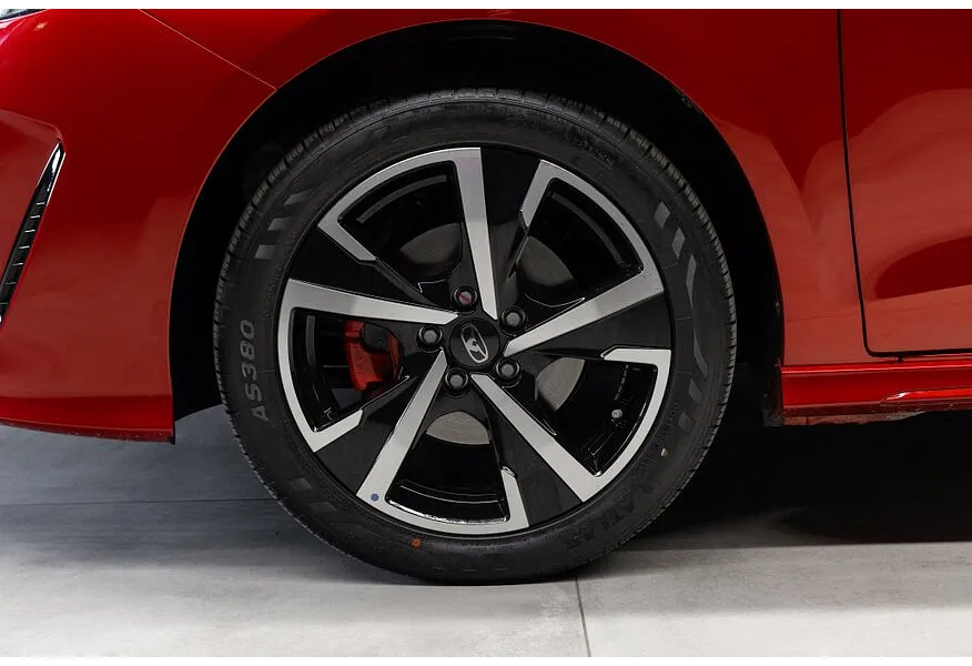 АВИЛОН - Kaiyi E5 1.5 CVT 2WD (147 л.с.) Luxury Красный - slide 16