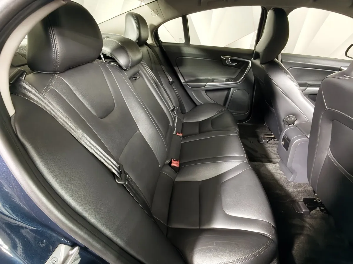 Volvo S60 2.0 T4 AT (180 л.с.) Summum Синий в АВИЛОН. Слайд №15