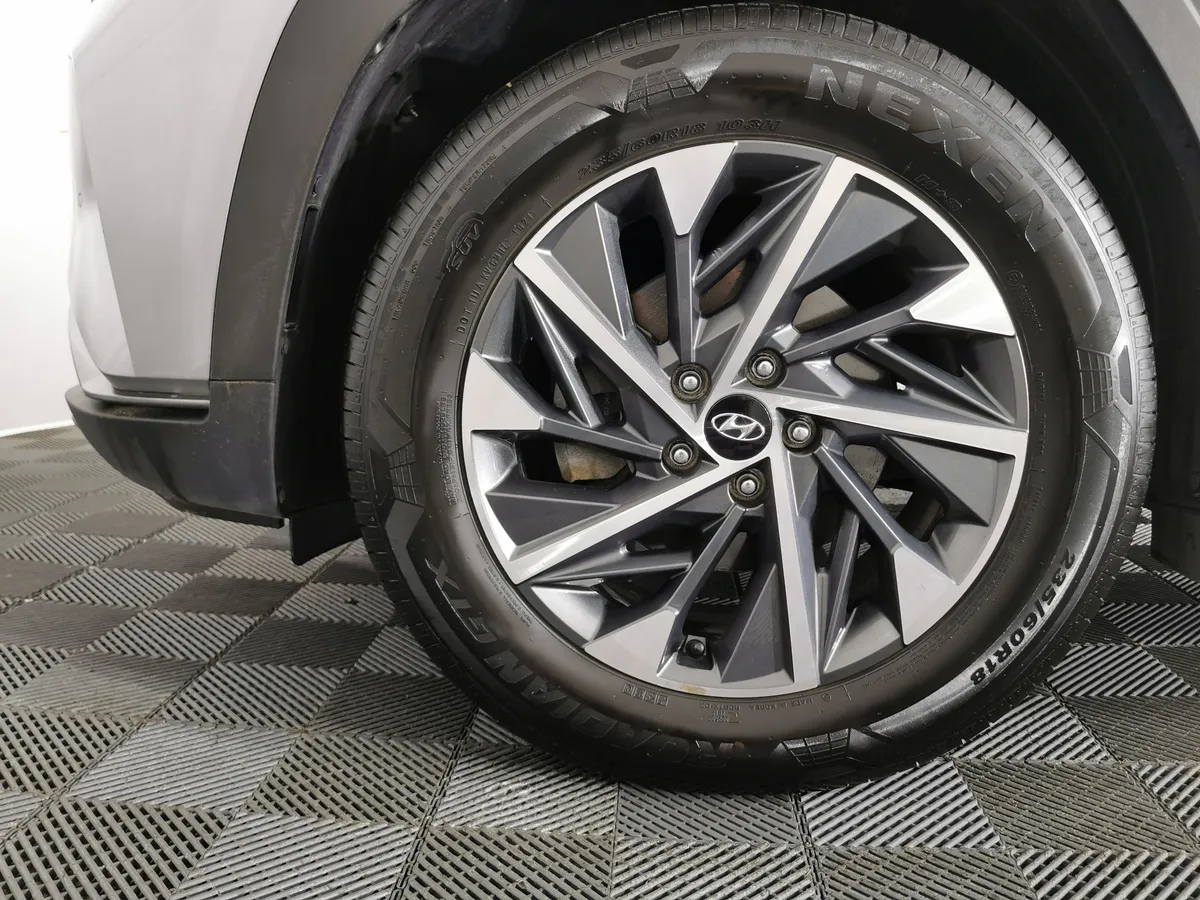 Hyundai Tucson G2.5 GDi Smartstream 8AT 4WD (190 л.с.) Prestige + Smart Sense Серый в АВИЛОН. Слайд №9