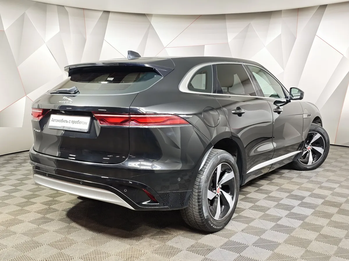 Jaguar F-Pace 2.0 TD AT AWD (199 л.с.) S Черный в АВИЛОН. Слайд №2
