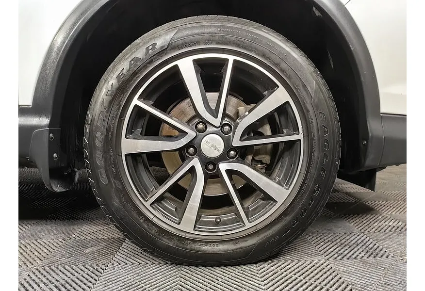 Nissan Qashqai 1.2 DIG-T CVT (115 л.с.) XE Белый в АВИЛОН. Слайд №15