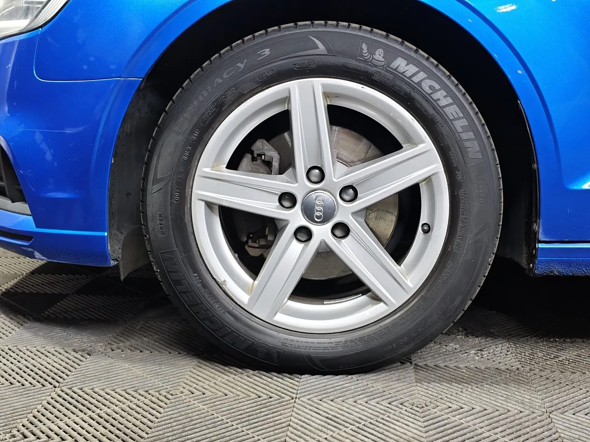 Audi A3 1.4 TFSI S-tronic (150 л.с.) Синий в АВИЛОН. Слайд №9