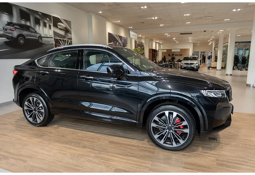 KNEWSTAR 001 2.0 AT 4WD (200 л.с.) Flagship Sport Черный в АВИЛОН. Слайд №3